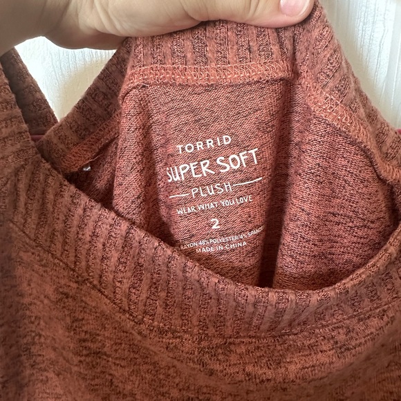 TORRID NWT Off-Shoulder Super Soft Plush Rib Trim Sweatshirt - Picture 5 of 6